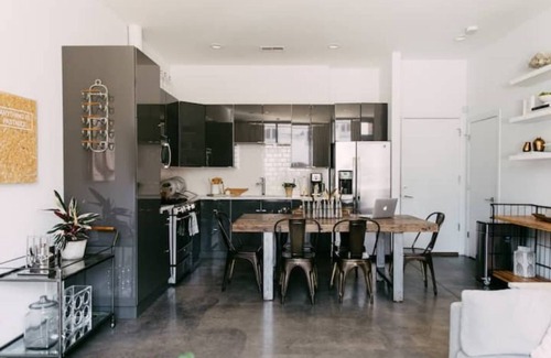 Downtown Memphis Maison | 440 By Caramelized Pettigrew Adventures Downtown