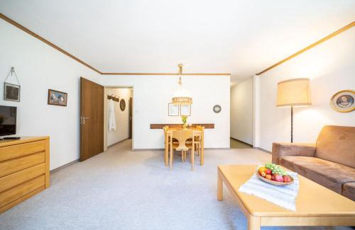 Vulpera Appartement | 4402 Geraeumige, zweckmaessig eingerichtete Maisonette-Wohnung mit mit Blick auf die Villa Engiadina