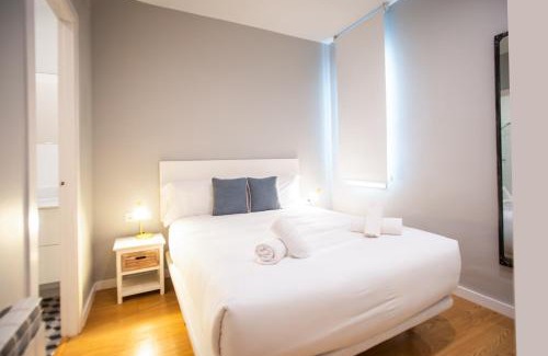 La Sagrada Familia Appartement | 44MAL1084- Bright 2BR apartment