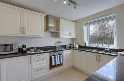 Gleneagles Appartement | 45 Guthrie Court, Fantastic top floor apartment next to Gleneagles