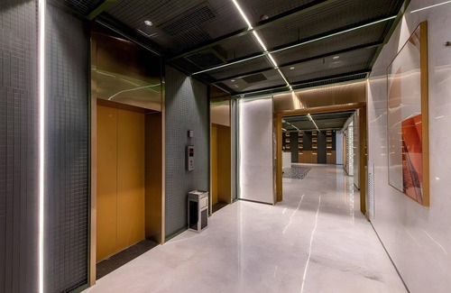 East Huanshi Road Hôtel | 45 m² Hôtel ∙ 8 personnes