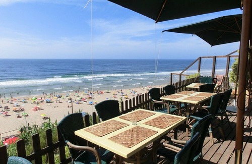 Praia das Macas Cottage | Private garden & BBQ, 5 mins walk to the beach, Praia das Maçãs, Sintr