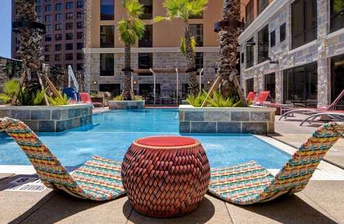 Main - Military Plaza Hôtel | 46 m² Hôtel ∙ 127 personnes
