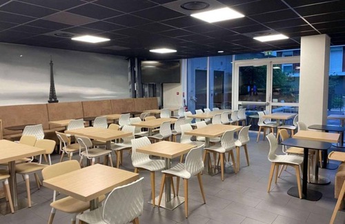 Palaiseau Hôtel | 47 m² Hôtel ∙ 2 chambres ∙ 127 personnes