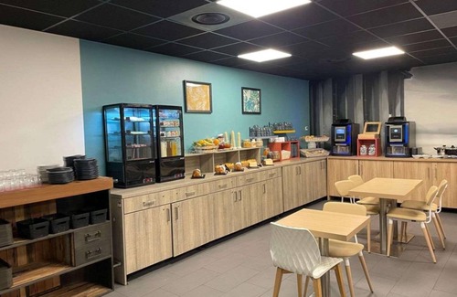 Palaiseau Hôtel | 47 m² Hôtel ∙ 2 chambres ∙ 127 personnes
