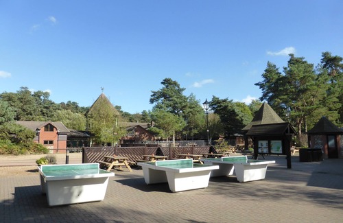 Weybourne Cottage | 476 Kelling Heath - a holiday caravan that sleeps 4 guests in 2 bedrooms