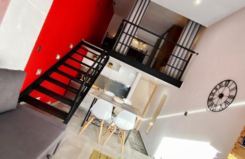 Nea Peramos Appartement | 48 Downtown Lofts