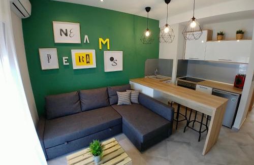 Nea Peramos Appartement | 48 Downtown Lofts