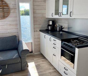 Toplitz Location De Bateaux | 48 m² Péniche ∙ 2 chambres ∙ 6 personnes