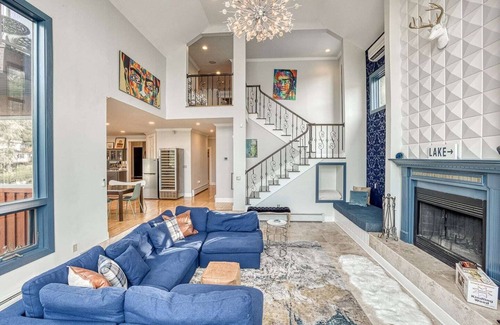 Fishs Eddy Maison | 4800 Sq Ft Catskills Lake Mansion W/Hot Tub!