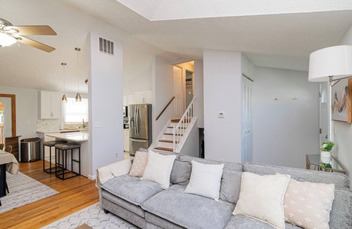 Hanover Maison | 4Bd 3Ba Single Family Home Near BWI, FT Meade, Live, Balt City+ Fenced Yard