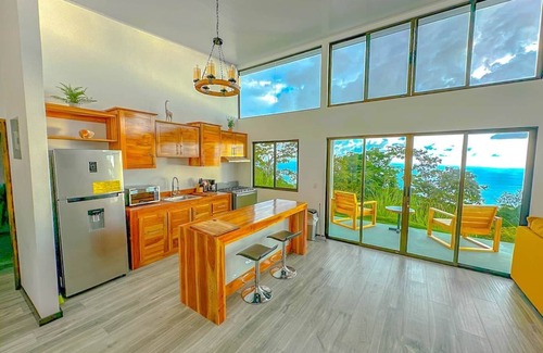 Ballena Maison | 4bdr House in Uvita LORO | Panoramic Ocean Views