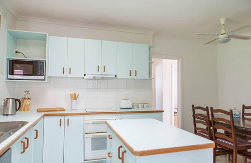 Burwood East Maison | Maison spacieuse entièrement meublée pour votre équipe avec Netflix et WIFI