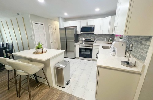 Oak Ridge Maison | 4BR/2.5BTH Beautiful Home with Covered Patio