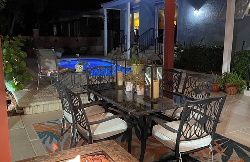Big Coppitt Key Maison | 4BR/3BA Waterfront Home w/ Pool, Tiki Bar, Dock, close to Key West, Sleeps 10