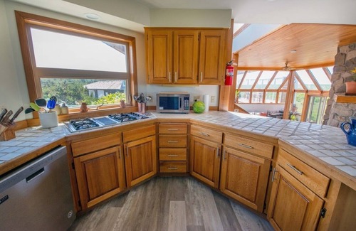 Warrenton Maison | 4BR / 3Bath Ocean Front, Salle de jeux, Jacuzzi, Récemment rénové, Parfait pour les familles