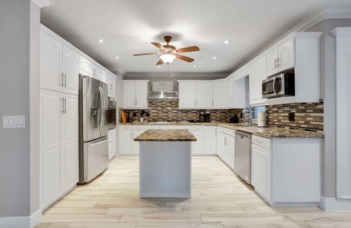 High Point Maison | 4BR 6BD Pool HotTub Atlantic Ave