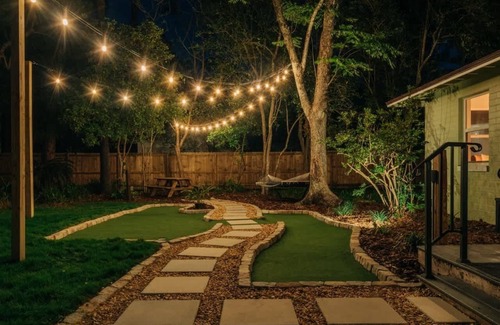 Duckpond Maison | 4BR Boho Oasis w/ Mini Golf & Games!