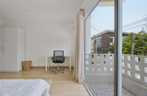 Bang Khen Appartement | 4BR Cozy House with Local Views and Cafes
