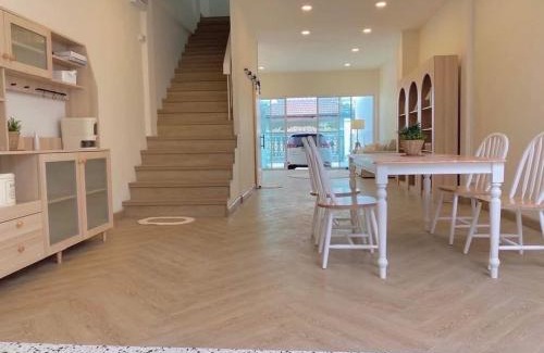 Bang Khen Appartement | 4BR Cozy House with Local Views and Cafes