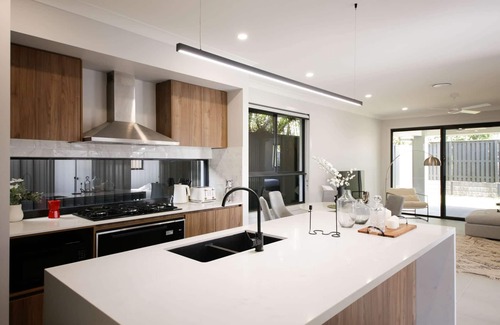 Rochedale Maison | 🌟4BR Designer Home | 5★Luxury, FamilySafe | CBD+Airport Proximit