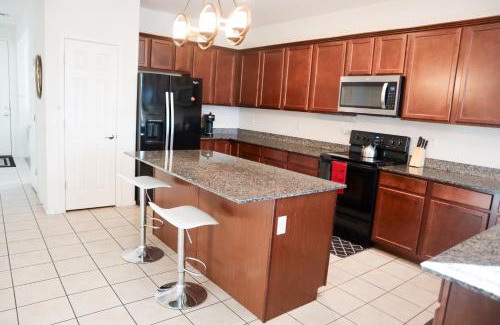 Palm Valley Maison | 4BR Family Home Golf, Resort, Casino, Fire Pit Oasis in Goodyear