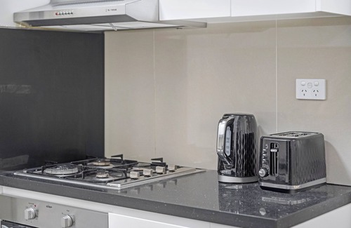 Crows Nest Appartement | 4BR Gem in Central Crows Nest