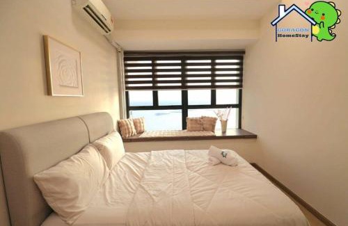 Central District Appartement | 4BR high floor unblock seaview danga bay Lovell by Gdragon HomeStay