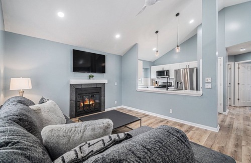 North Central Omaha Maison | 4BR Home With Dedicated Workspace & Wi-Fi