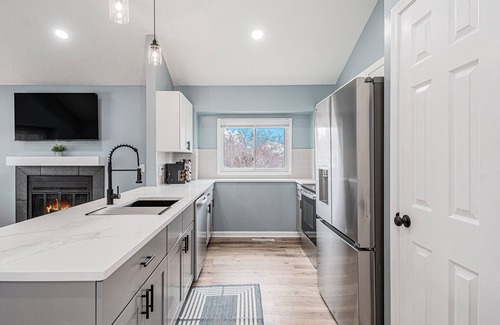 North Central Omaha Maison | 4BR Home With Dedicated Workspace & Wi-Fi