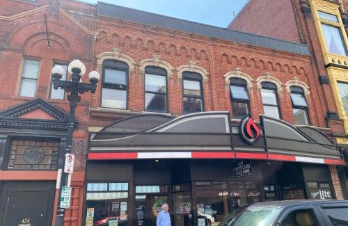 Historic Downtown La Crosse Appartement | 4br Ideal For Groups 4 Blocks To La Crosse Cntr