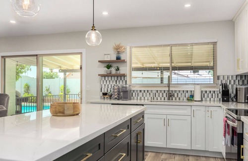 Mesa Maison | 4BR Mesa Oasis w/Putting Green and Heated Pool!