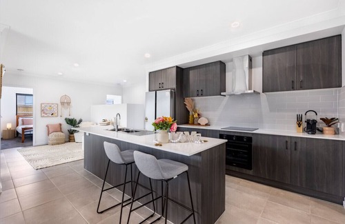 Browns Plains Maison | 4BR Newly furnished Cozy house @Brownsplain