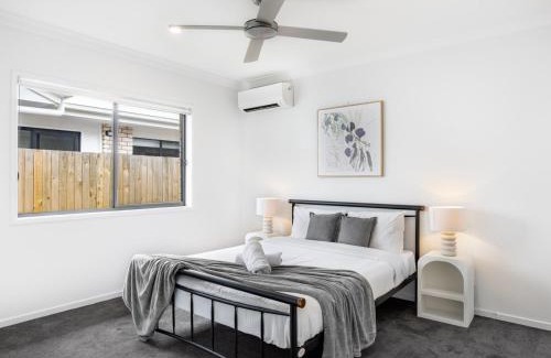 Browns Plains Maison | 4BR Newly furnished Cozy house Brownsplain
