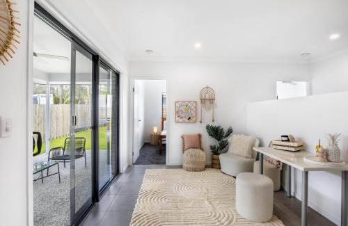 Browns Plains Maison | 4BR Newly furnished Cozy house Brownsplain