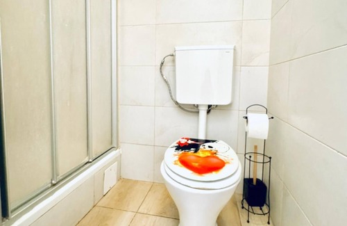 Grinzing Appartement | 4BR Stay for 8 Near FAC Stadium