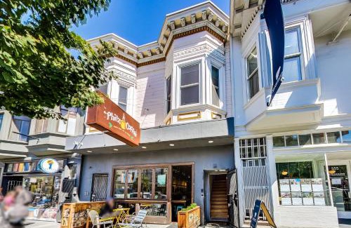 Castro District Maison | 4br2ba Remodeled Home In The Heart Of The Castro!