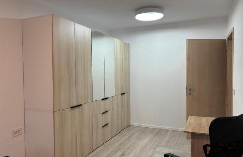 Tractorul Appartement | 4FriendsCoresiBrasov X