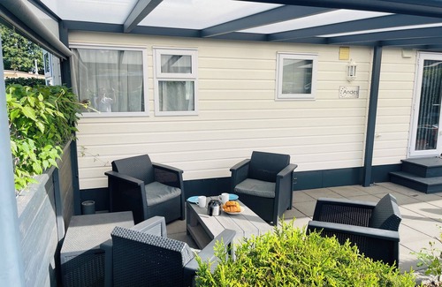 Balkbrug Chalet De Ski | 4p chalet met eigen tuin op een mooie gezinscamping.