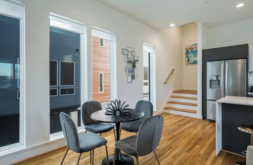 Cedars Maison | 4story townhome with rooftop patio view of Skyline!