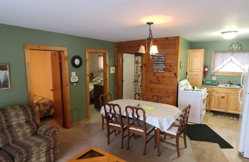 Eagle Bay Cabine | 4th Lake Front Cabin @ Eagle Bay Village