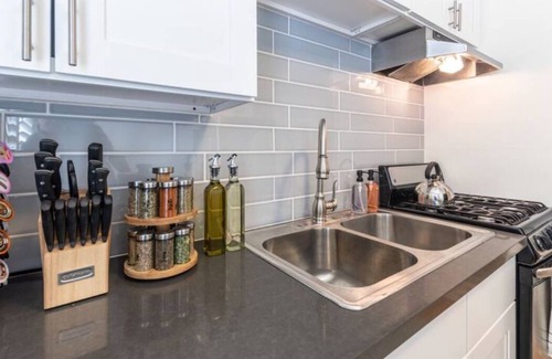 Belmont Shore Maison | 5-10 minute walk to the beach.
