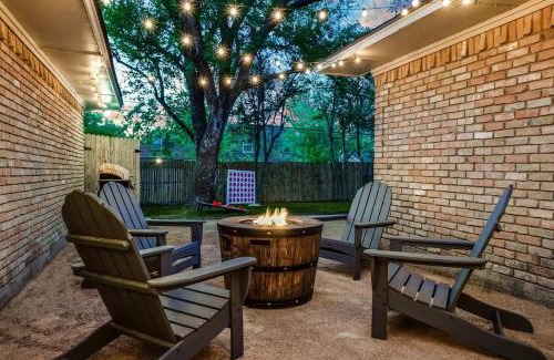 Park Central Maison | 5-BD 2-BA Spring Valley Park Home w Backyard Fun