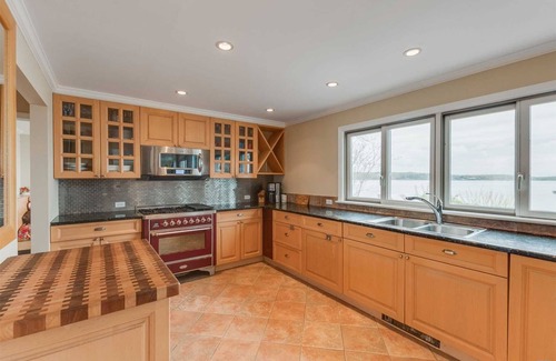 Centre Island Maison | 5 Bdrm BEACHFRONT 30% off >7days Quiet Safe Centre Island Sunsets