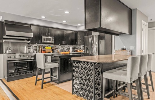 Southwark Maison | 5 BDRM City Oasis - Indoor Pool