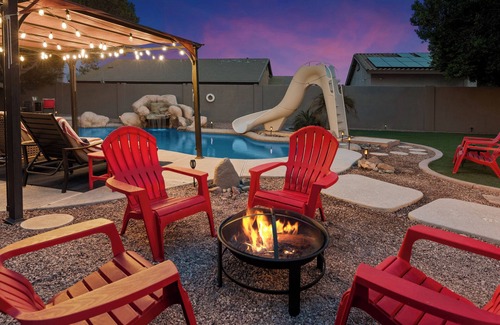 Glendale Maison | 5 Bed 4 Bath Home PREMIUM LOCATION Sleeps 16+ heated pool option and spa
