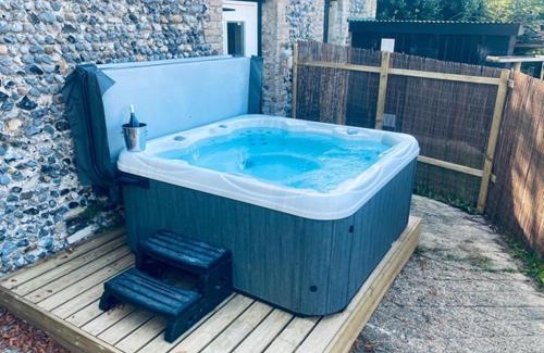 Isle of Thanet Maison | 5 Bed Barn Conversion - with private hot tub