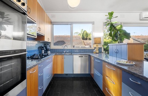 Beaumaris Maison | 5-Bed Haven with Pool Minutes From Beaches & Parks