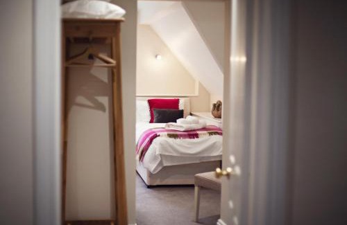 Halmonds Frome Maison | 5 Bed in Bishops Frome 75602