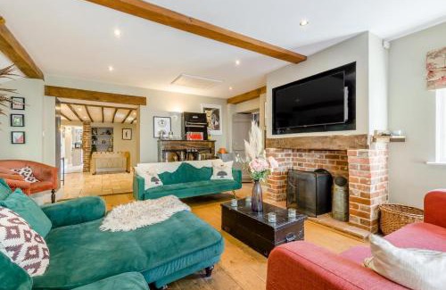Blofield Maison | 5 Bed in Blofield oc-s33037
